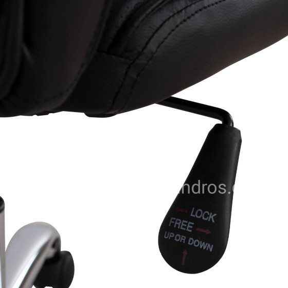 Manager's office chair HM1044.11 black with chromed base 55,5x65x111  cm.