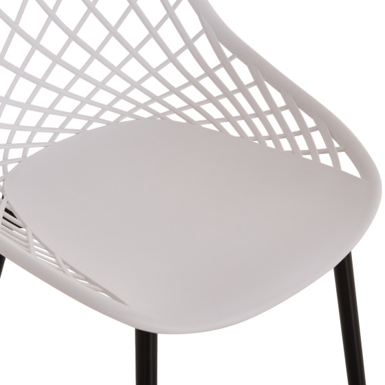 CHAIR POLYPROPYLENE HM9524.01 IN WHITE COLOR WITH BLACK METAL LEGS 52x53x82Hcm.